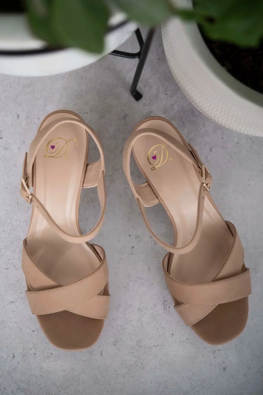 Fortune Dynamic Genuine Joy Crisscross Block Heel Sandals - Fritsch & Co.