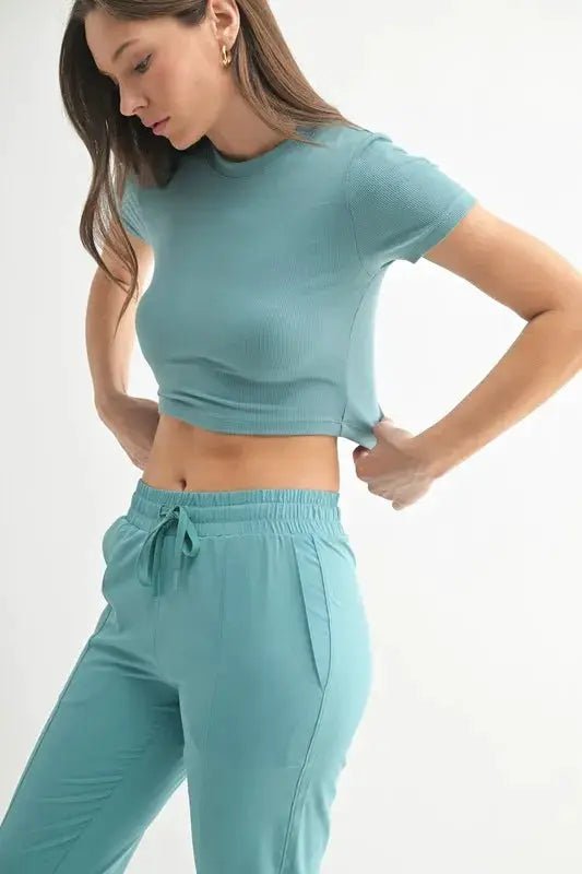MONO B Essential Micro - ribbed Cropped Athleisure Tee - Fritsch & Co.