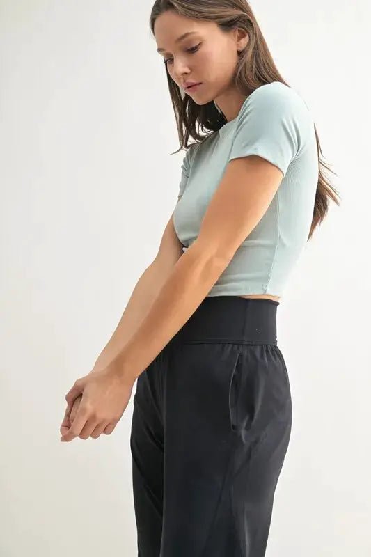MONO B Essential Micro - ribbed Cropped Athleisure Tee - Fritsch & Co.