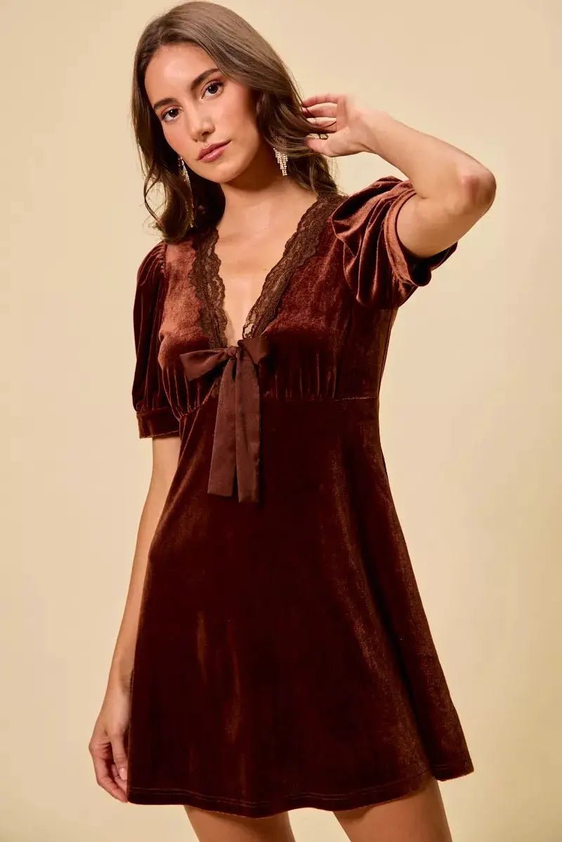SO ME Velvet Short Sleeves Mini Dress - Fritsch & Co.